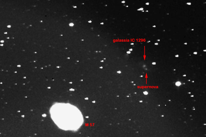 Immagine:Supernova_IC_1296_-_M_57_elab2.jpg