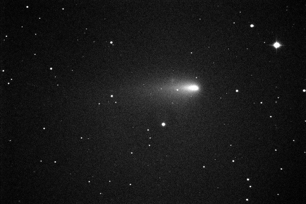 Immagine:Cometa_C2012_K5_2012-12-23-2206-40s2x2L_elab2.jpg