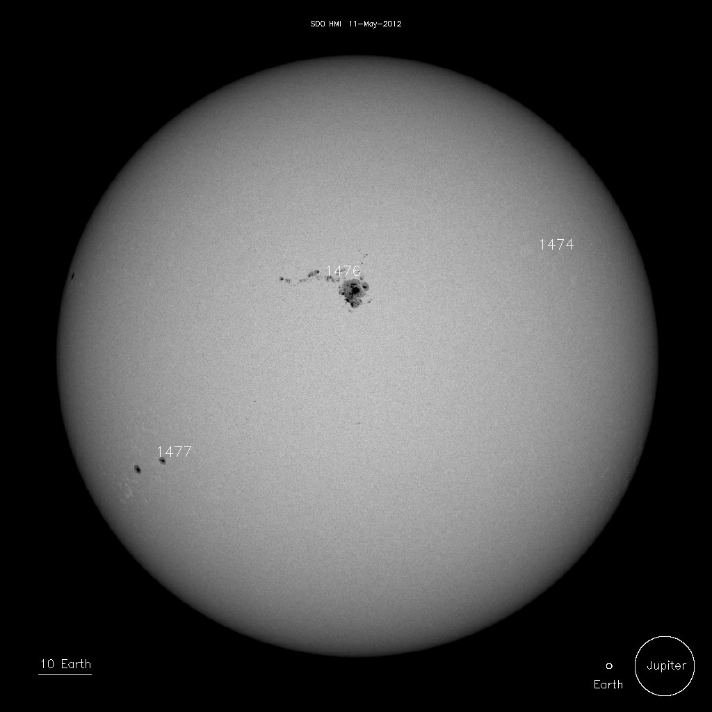 Immagine:Sunspots_1024_20120511.jpg