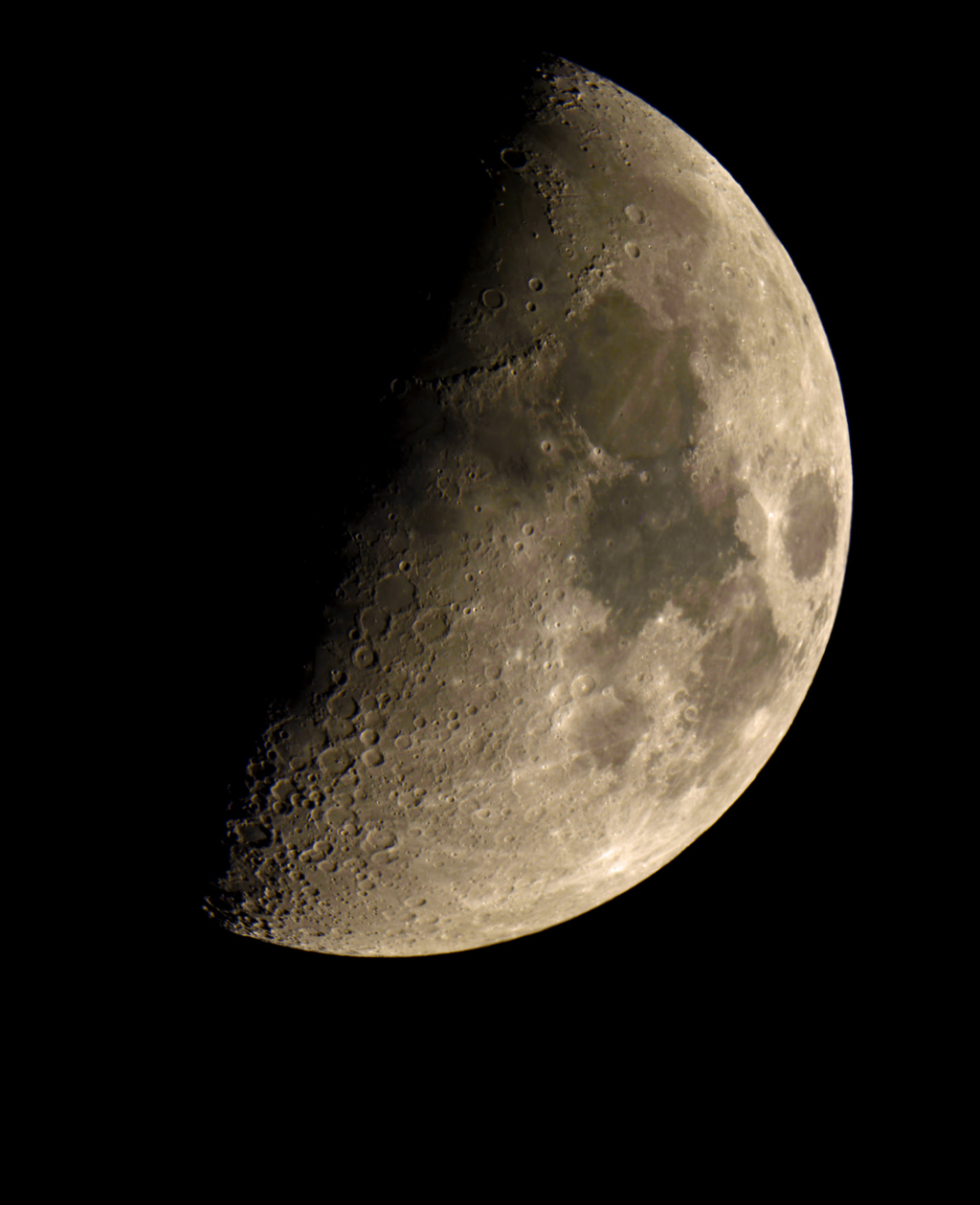 Immagine:Luna_primo_quarto_7-12-2016_rid.jpg