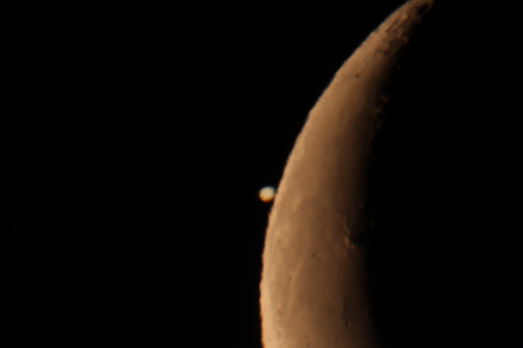 Immagine:Giove_luna_AAP_15-07-12-_00001.jpg