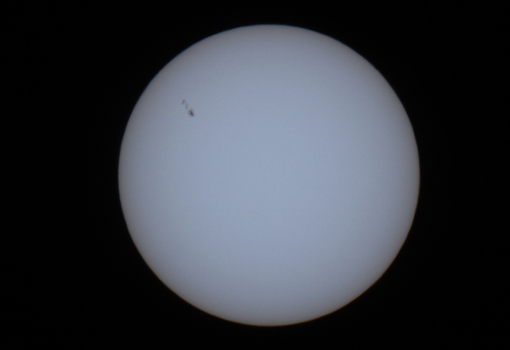 Immagine:Macchia_solare_8-7-2017_1024px.jpg