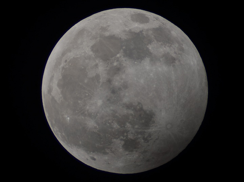Immagine:Massimo_eclisse_parziale.jpg