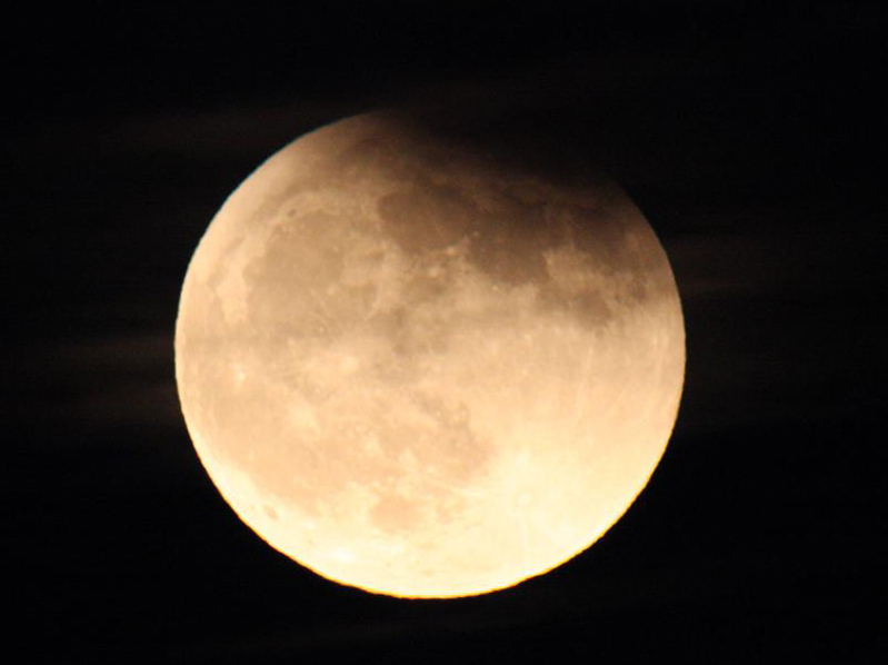 Immagine:Eclisse_luna_10-12-11.JPG